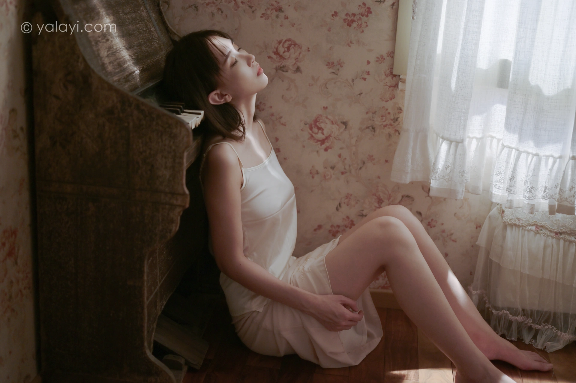 [YALAYI雅拉伊] 2020.08.31 Y696 妍妍《孤独患者》 3